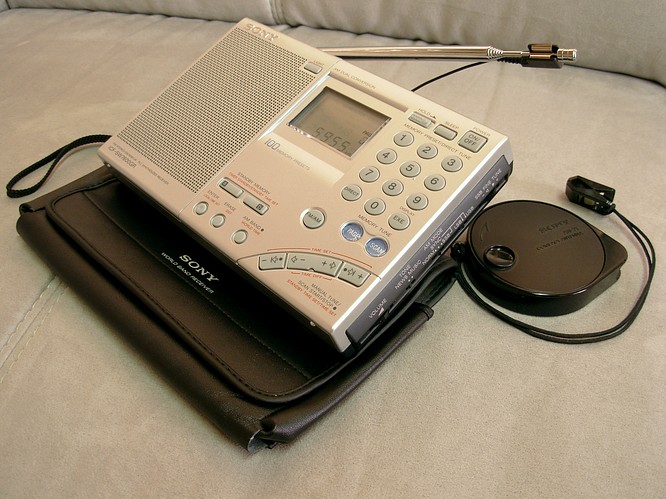 Sony ICF-SW7600GR Shortwave Worldreciver, 02.02.2007 by deepsonic.ch